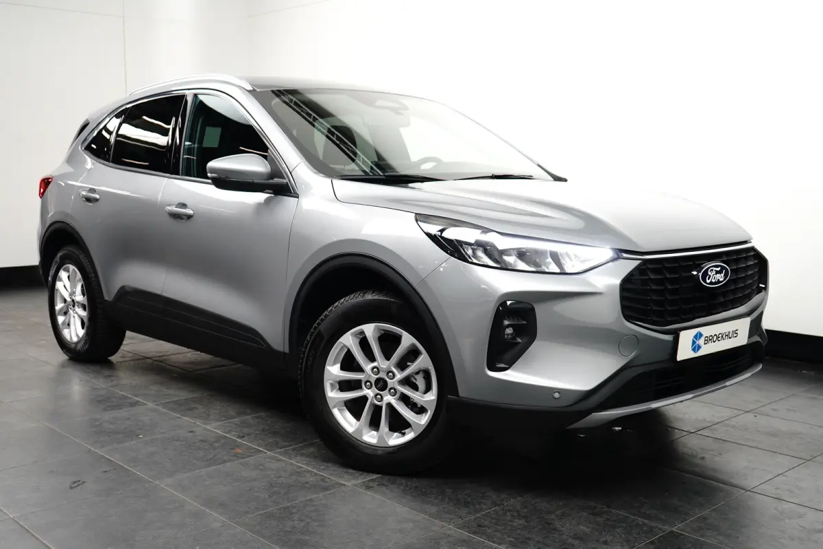 Titanium | Trekhaak | Camera | 2100KG Trekgewicht | Climate Control | | Achteruitrijcamera | Airco (automatisch) | Apple Carplay/Android Auto|telefoonintegratie premium