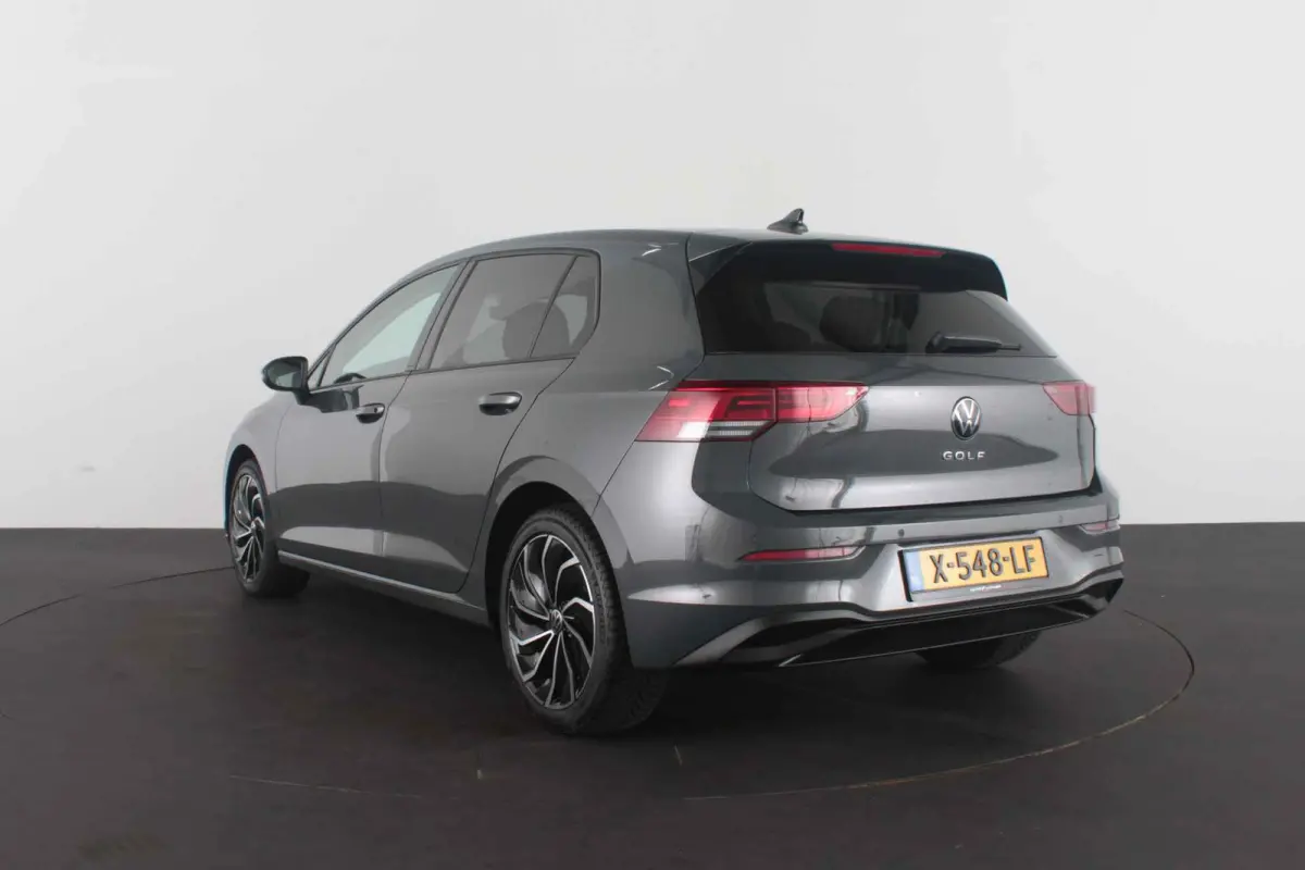 1.5 TSI Life Business > Dolphin Grey/Trekhaak/Camera/Winterpakket/Keyless/17inch...