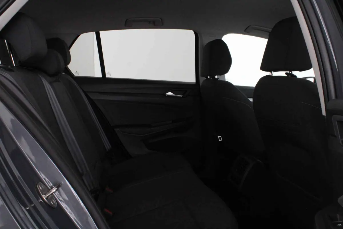 1.5 TSI Life Business > Dolphin Grey/Trekhaak/Camera/Winterpakket/Keyless/17inch...