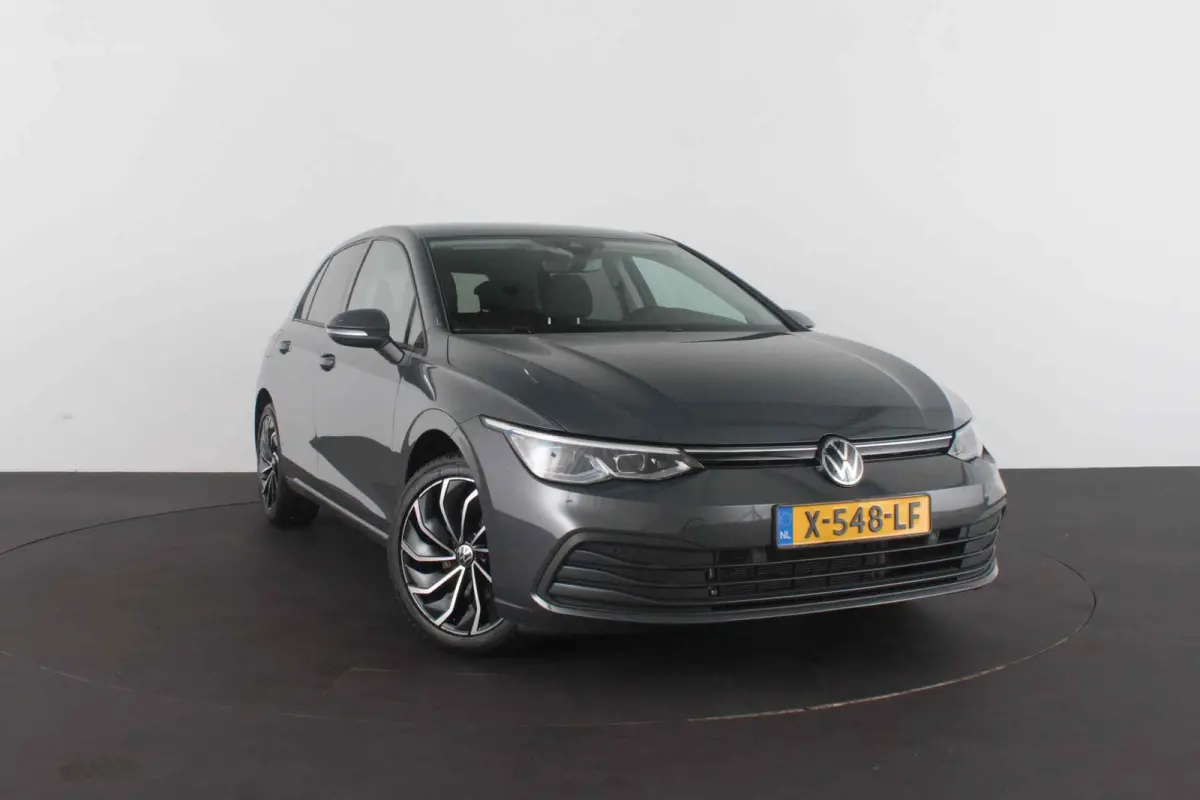 1.5 TSI Life Business > Dolphin Grey/Trekhaak/Camera/Winterpakket/Keyless/17inch...
