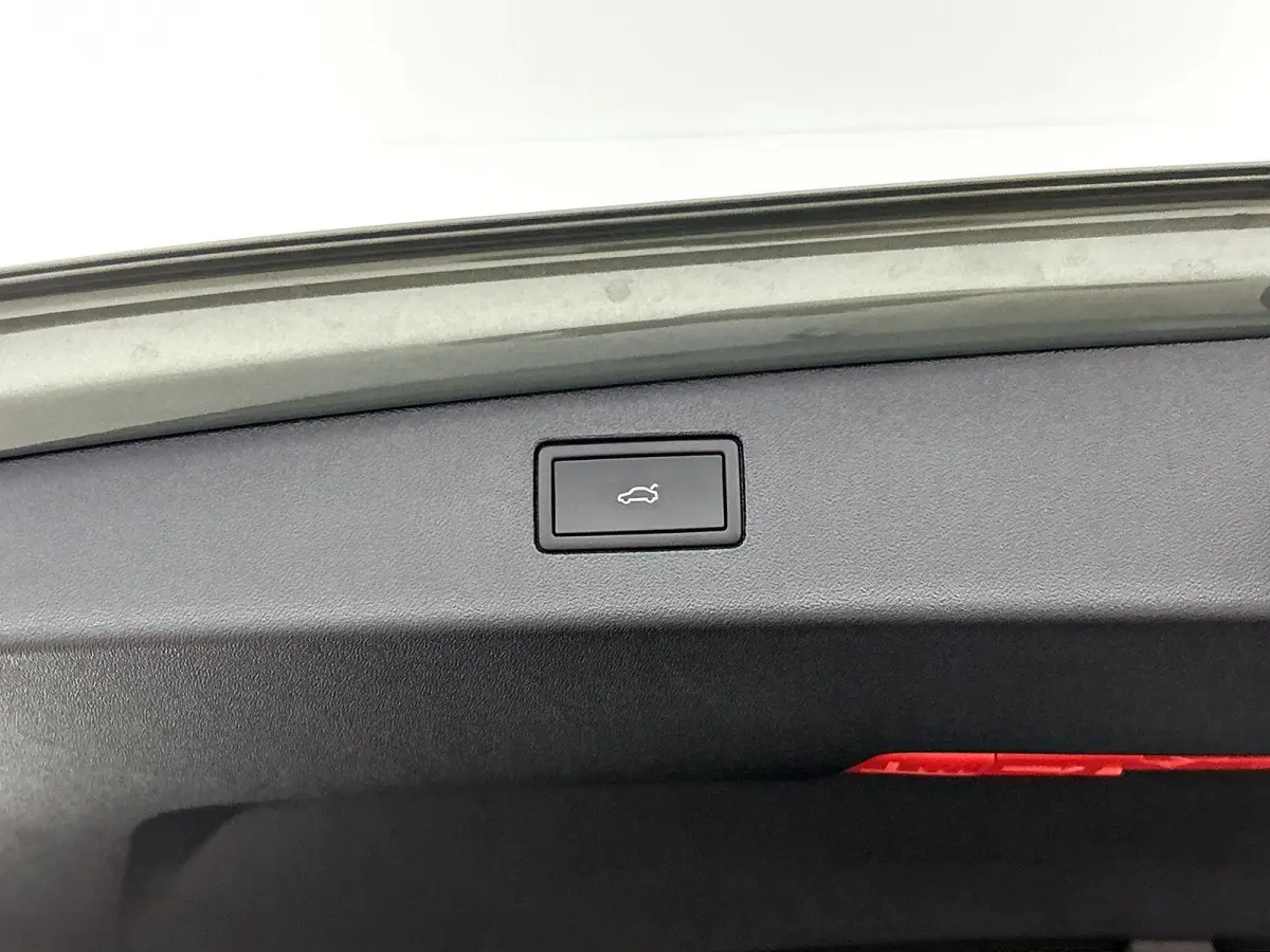 1.5 eHybrid Limited Edition 204 PK | Automaat | Navigatie | Trekhaak inklapbaar | 360 Camera | Apple CarPlay | Android Auto | Grootlichtassistent | Adaptive Cruise Control | Lane Assist | Do