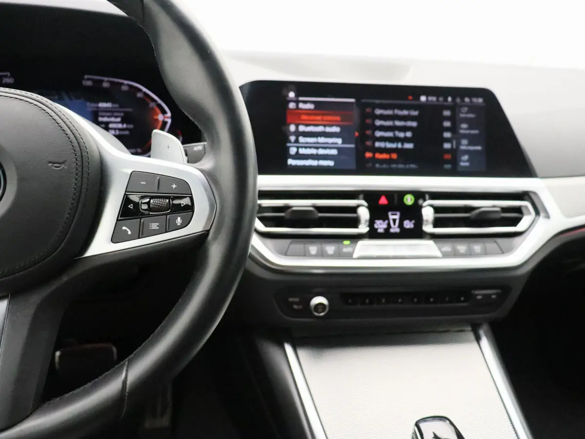 320i Executive | Business Edition | M Sport Plus Pack | Active Cruise Control | Head Up Display | 19''