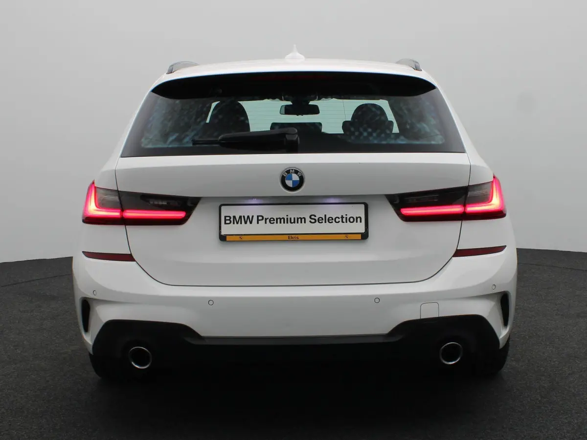 320i Executive | Business Edition | M Sport Plus Pack | Active Cruise Control | Head Up Display | 19''