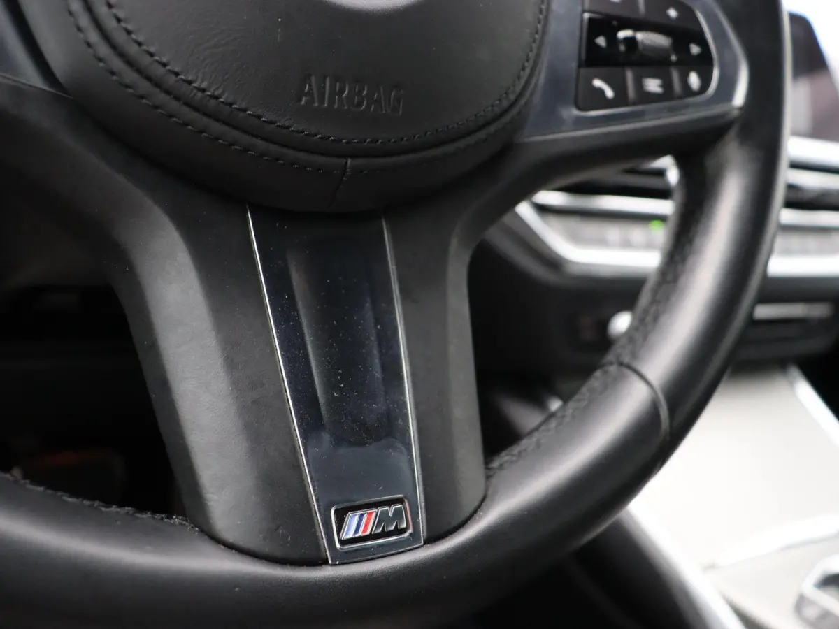 320i Executive | Business Edition | M Sport Plus Pack | Active Cruise Control | Head Up Display | 19''
