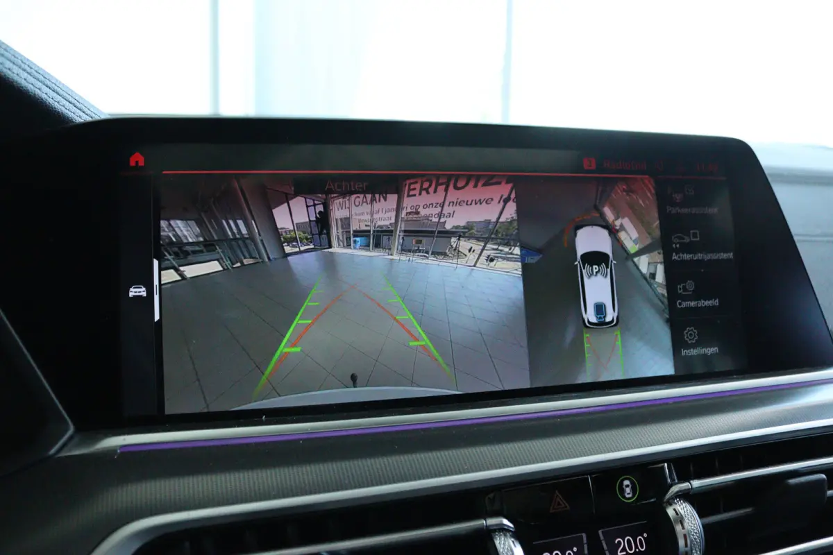 xDrive45e High Executive M-Sport | Soh 92% | Adapt. Cruise | Harman & Kardon | 4-Wielsturing | Laser |  Schuifdak | HUD | Stoelventilatie | 360 Camera | Trekhaak |  Luchtvering