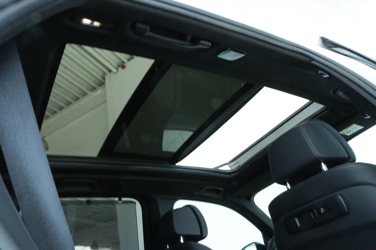 xDrive45e High Executive M-Sport | Soh 92% | Adapt. Cruise | Harman & Kardon | 4-Wielsturing | Laser |  Schuifdak | HUD | Stoelventilatie | 360 Camera | Trekhaak |  Luchtvering