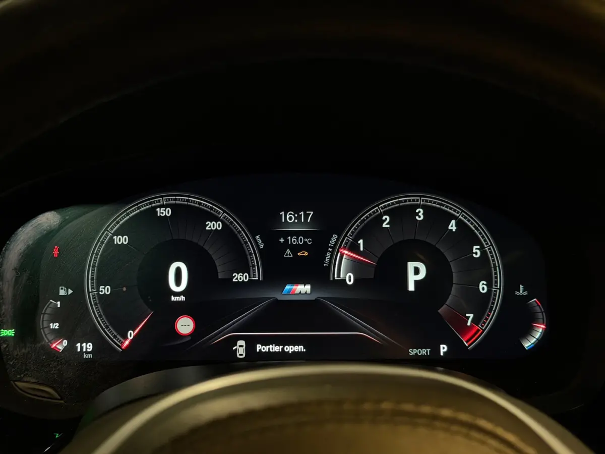 540i xDrive High Executive M-Pakket LED/PANO/NAVI/ACC/LEDER/ADAPTIVE/TREKHAAK/STOELVERW+KOELER/STUURVERW/MEMOR