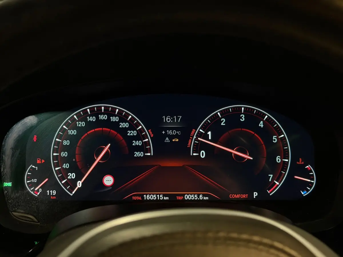 540i xDrive High Executive M-Pakket LED/PANO/NAVI/ACC/LEDER/ADAPTIVE/TREKHAAK/STOELVERW+KOELER/STUURVERW/MEMOR