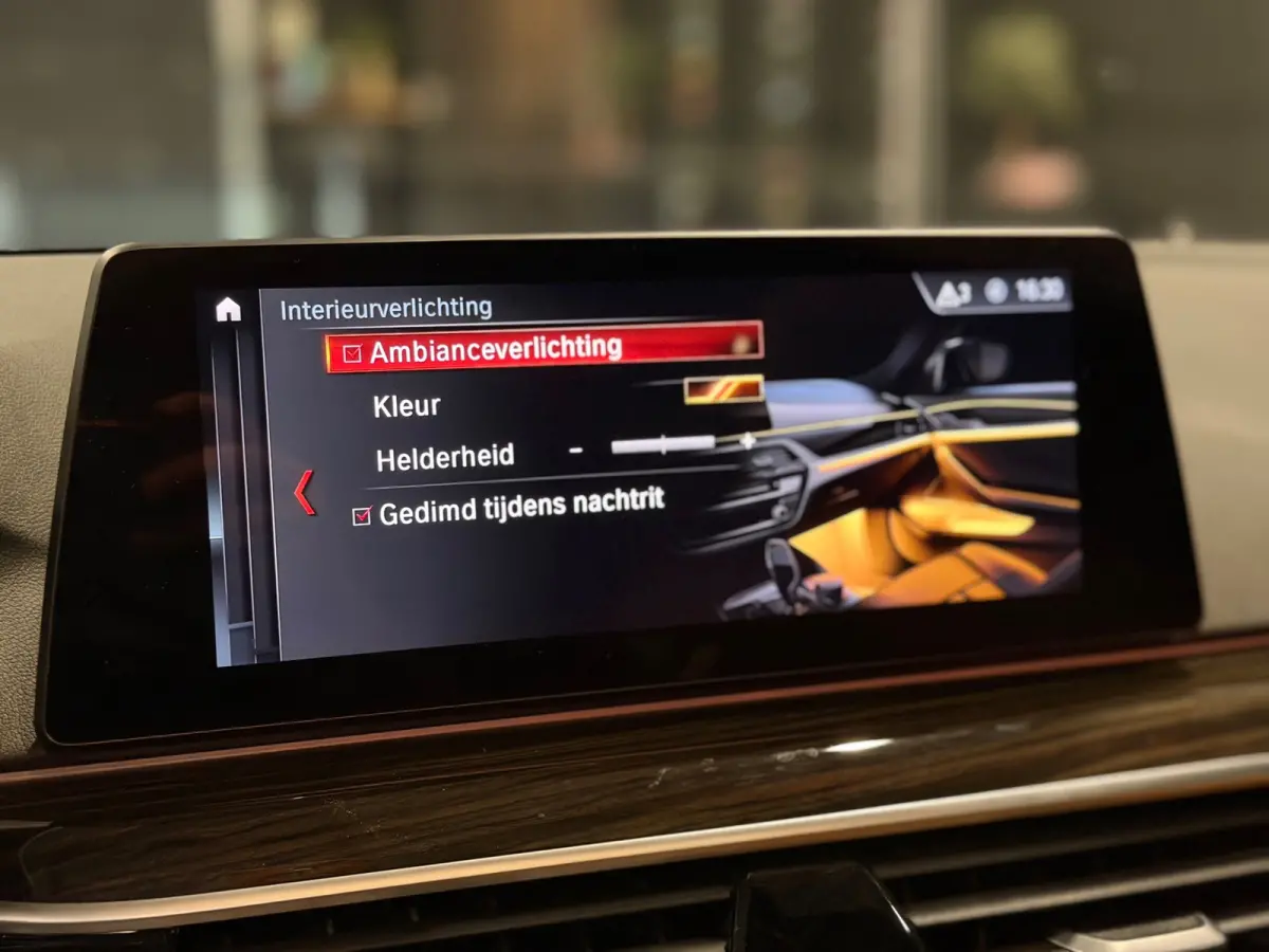 540i xDrive High Executive M-Pakket LED/PANO/NAVI/ACC/LEDER/ADAPTIVE/TREKHAAK/STOELVERW+KOELER/STUURVERW/MEMOR