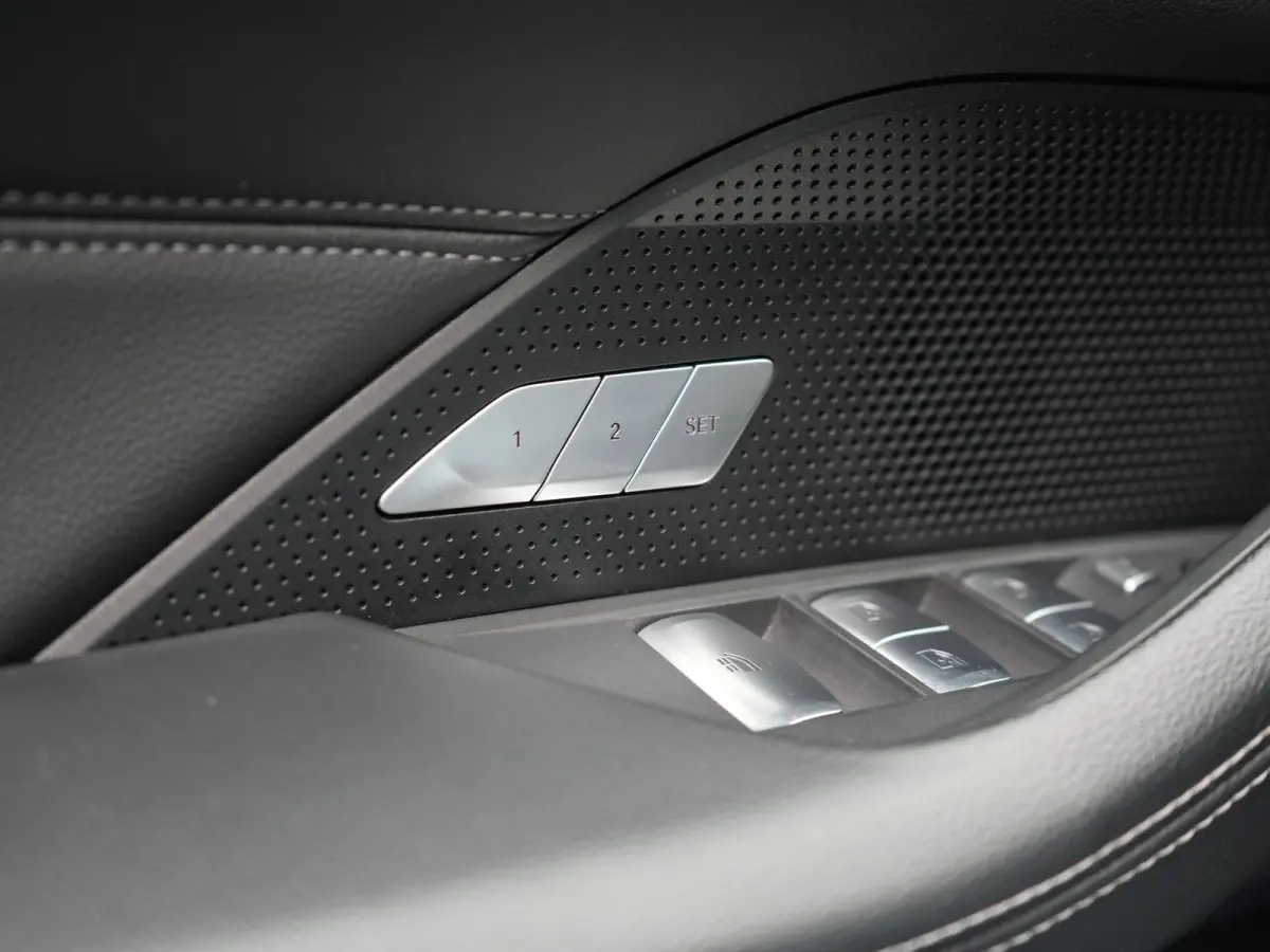 430i M Sport 245pk Dealer O.H. | Adaptief Onderstel | Nekverwarming | Camera | Lederen Sportstoelen Memory & Verwarmd | Hifi Audio | Sfeerverlichting | Stuur Verwarmd | 19"L.M | Blis | Apple