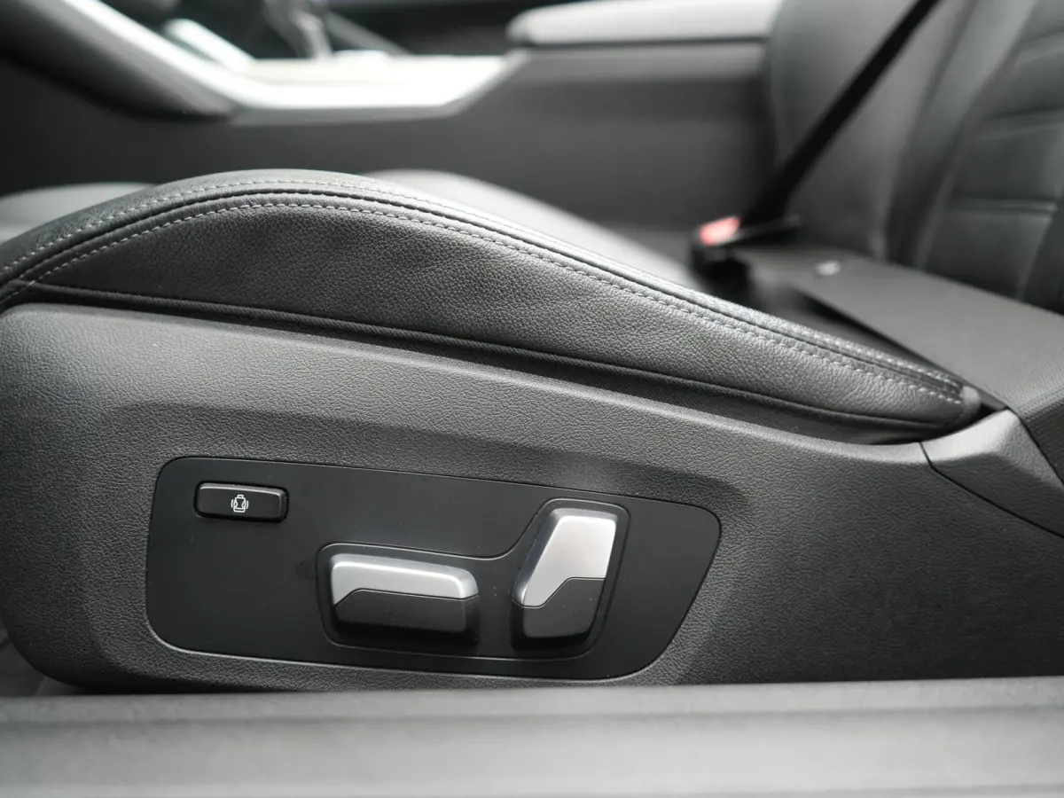 430i M Sport 245pk Dealer O.H. | Adaptief Onderstel | Nekverwarming | Camera | Lederen Sportstoelen Memory & Verwarmd | Hifi Audio | Sfeerverlichting | Stuur Verwarmd | 19"L.M | Blis | Apple