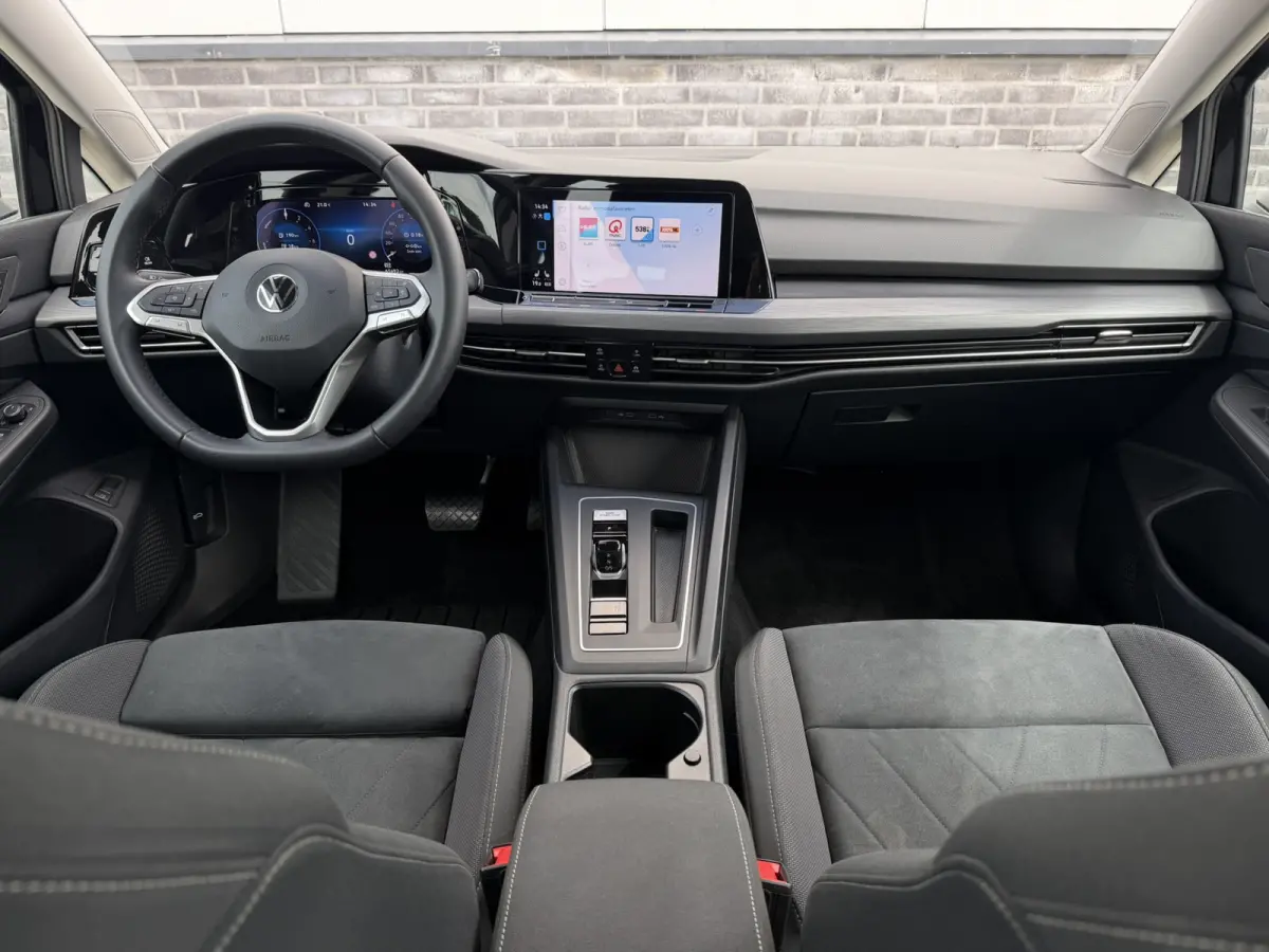 1.4 eHybrid Style | SOH 100% | Carplay | Camera | Memory | Navi | Sfeerverlichting | LED | IQ-Light