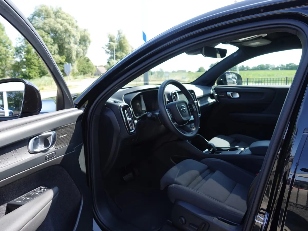 Twin Motor Ultra Black Edition 82 kWh SOH 96,9% | PANO | HK-AUDIO | 360° CAM