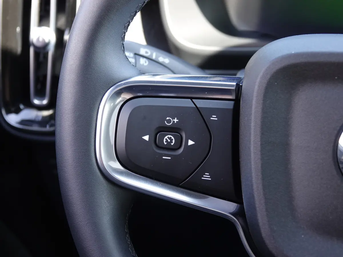 Twin Motor Ultra Black Edition 82 kWh SOH 96,9% | PANO | HK-AUDIO | 360° CAM