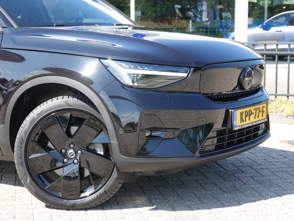 Twin Motor Ultra Black Edition 82 kWh SOH 96,9% | PANO | HK-AUDIO | 360° CAM