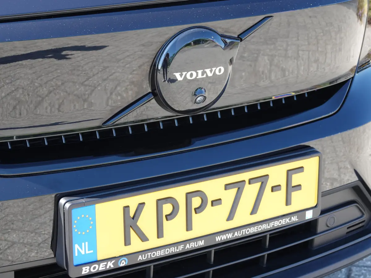 Twin Motor Ultra Black Edition 82 kWh SOH 96,9% | PANO | HK-AUDIO | 360° CAM