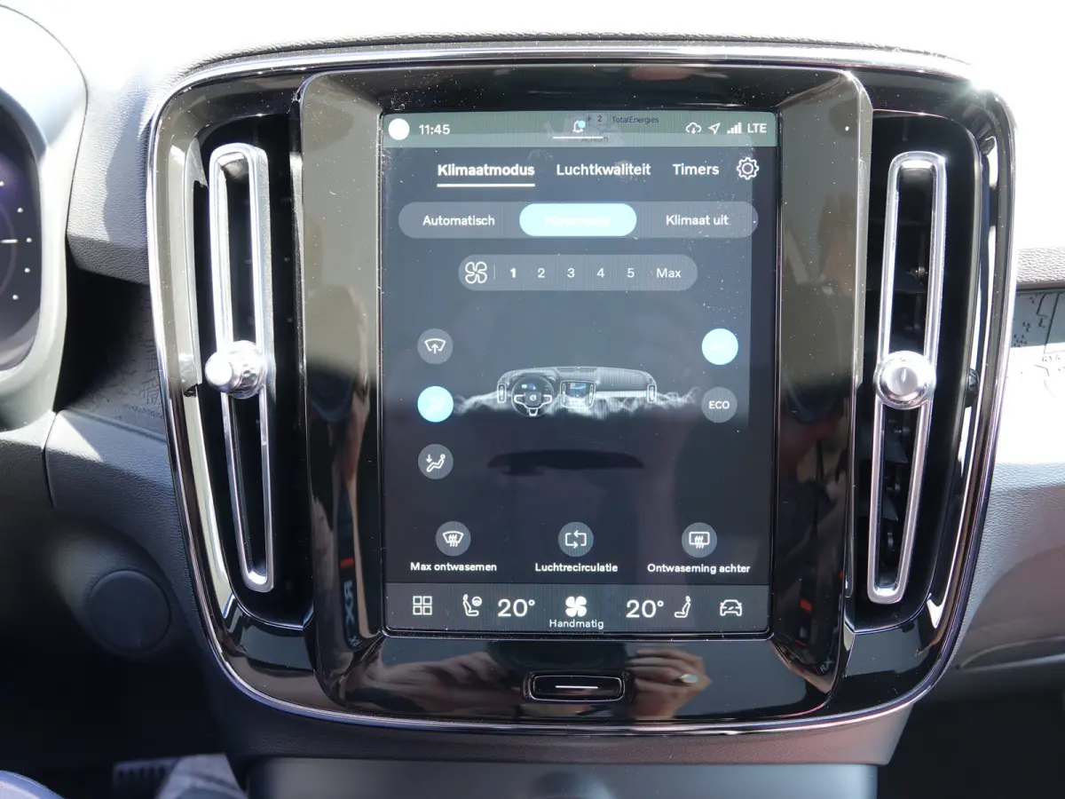 Twin Motor Ultra Black Edition 82 kWh SOH 96,9% | PANO | HK-AUDIO | 360° CAM