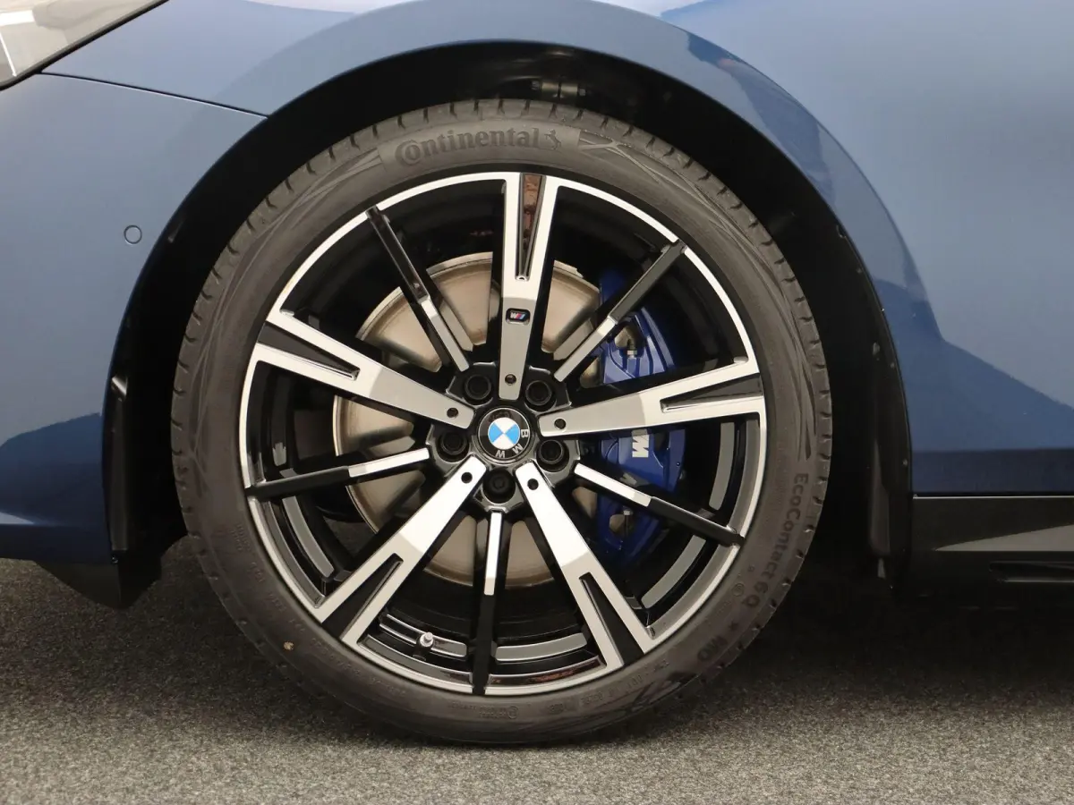 eDrive40 M Sportpakket Pro | SoH 100% | M Sport Edition | Trekhaak | Panoramdak | Stoelventilatie | Driving Assistant Plus | Bowers & Wilkins | 20''