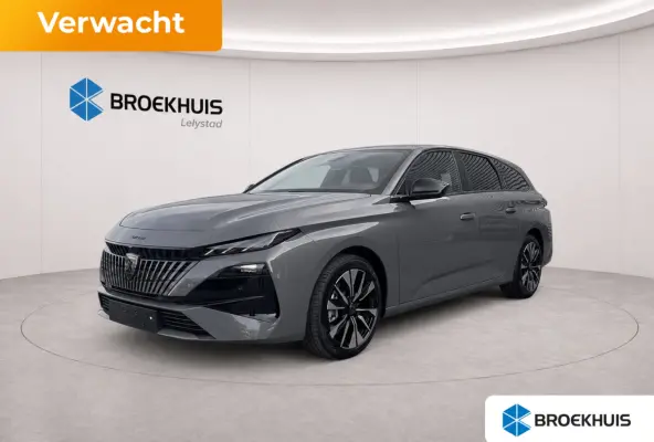 Allure | Elektrische parkeerrem | Extra getinte achterste zijruiten en achterruit | ISOFIX-bevestigingspunten voor drie kinderzitjes. Op de passagiersstoel en de buitenste zitplaatsen van de