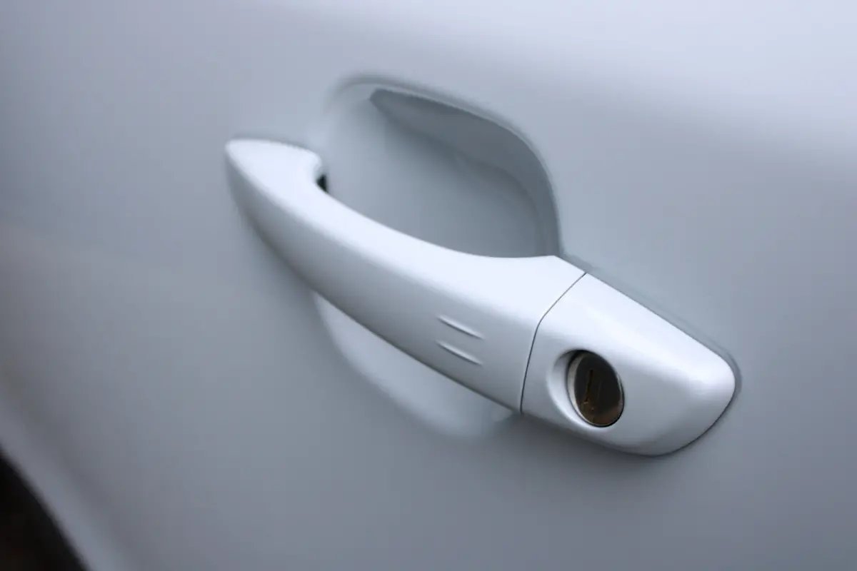 Allure | Active Safety Brake met camera en radar (automatisch noodremsysteem) met Distance Alert (waarschuwing dreigende aanrijding) | Advanced Active Safety Brake met camera en radar | Clim