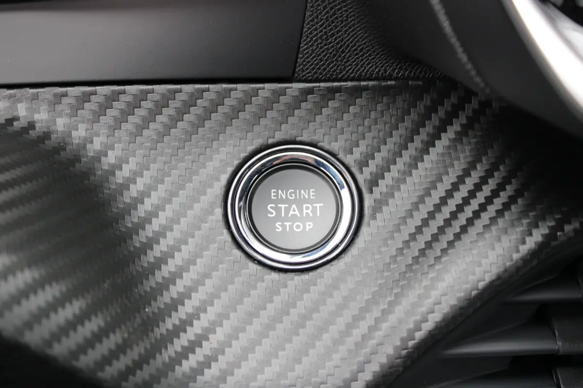 Allure | Active Safety Brake met camera en radar (automatisch noodremsysteem) met Distance Alert (waarschuwing dreigende aanrijding) | Advanced Active Safety Brake met camera en radar | Clim