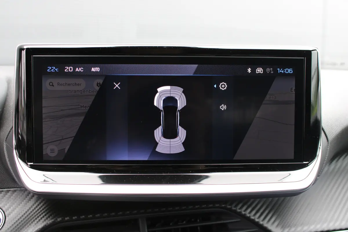 Allure | Active Safety Brake met camera en radar (automatisch noodremsysteem) met Distance Alert (waarschuwing dreigende aanrijding) | Advanced Active Safety Brake met camera en radar | Clim