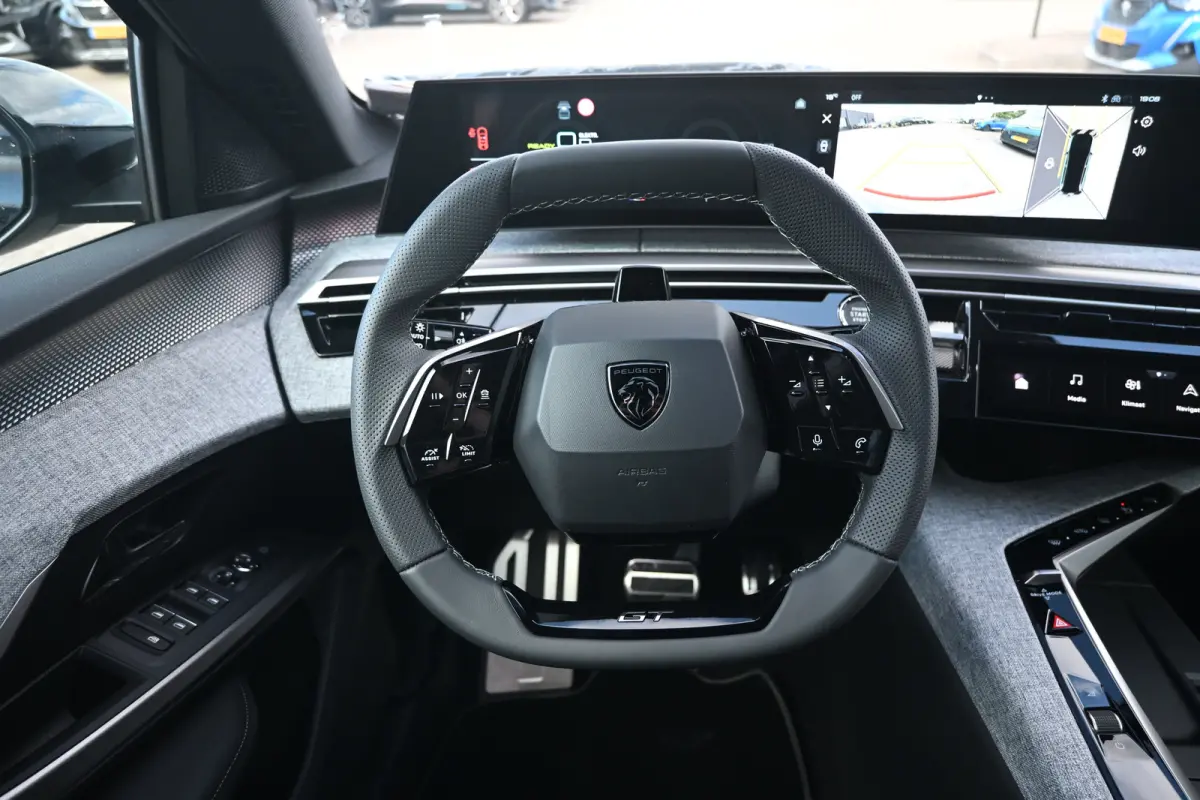 GT | Adaptieve cruise control met Stop&Go functie | LED 3D-achterlichten | Pack Safety Plus