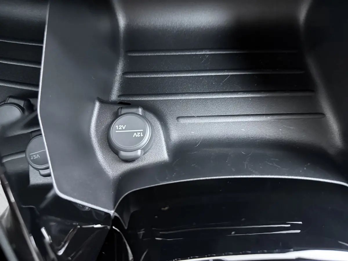 Allure | Active Safety Brake met camera en radar (automatisch noodremsysteem) met Distance Alert (waarschuwing dreigende aanrijding) | Advanced Active Safety Brake met camera en radar | Clim