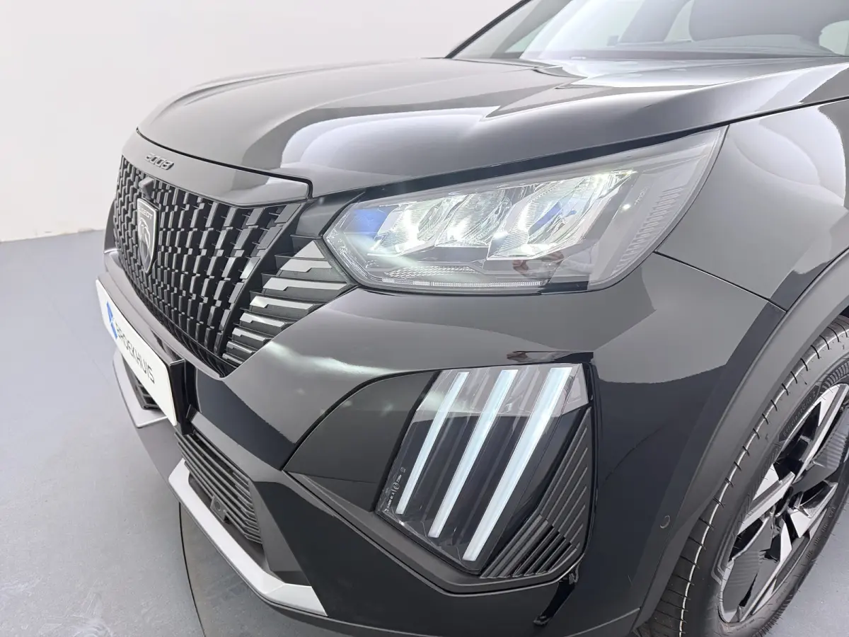 Allure | Active Safety Brake met camera en radar (automatisch noodremsysteem) met Distance Alert (waarschuwing dreigende aanrijding) | Advanced Active Safety Brake met camera en radar | Clim
