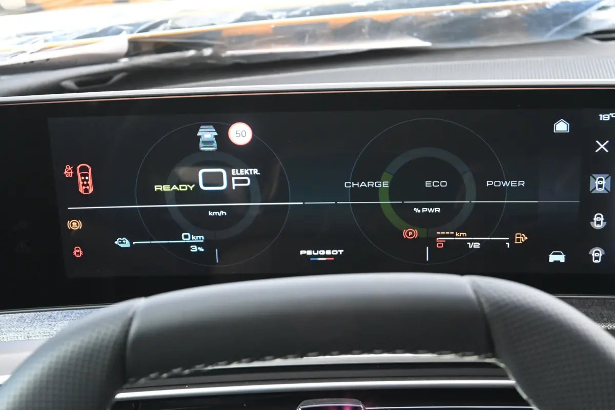 GT | Adaptieve cruise control met Stop&Go functie | LED 3D-achterlichten | Pack Safety Plus