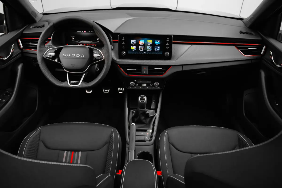 Monte Carlo | Achteruitrijcamera | Cruise control met speedlimiter | Driver Activity Assistant, vermoeidheid waarschuwingssysteem