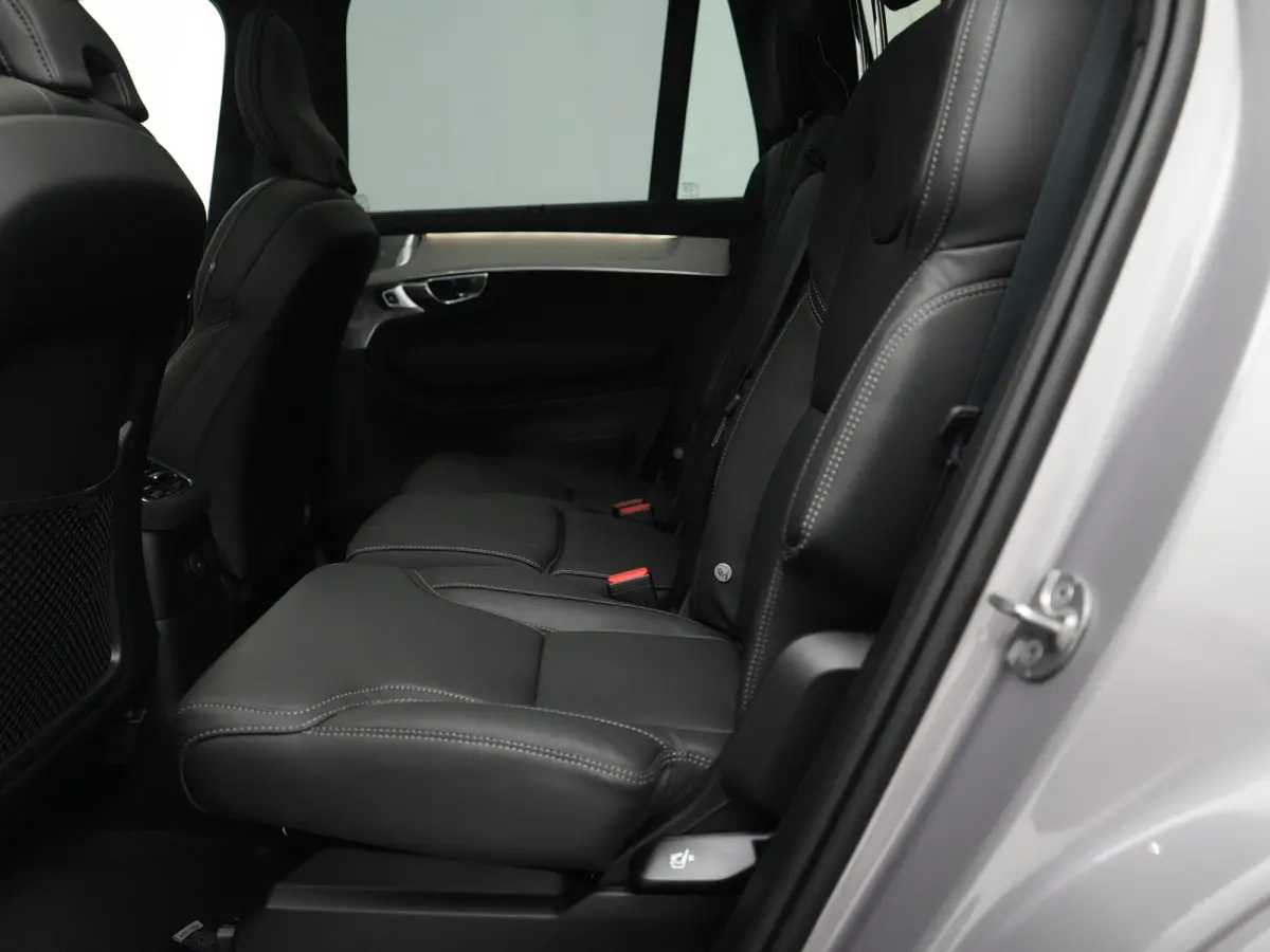 T8 Recharge AWD Ultra Dark Executive Edition | Luchtvering | Bowers & Wilkins | Head-Up | 360° Camera | 22" | Massage | Stoelventilatie