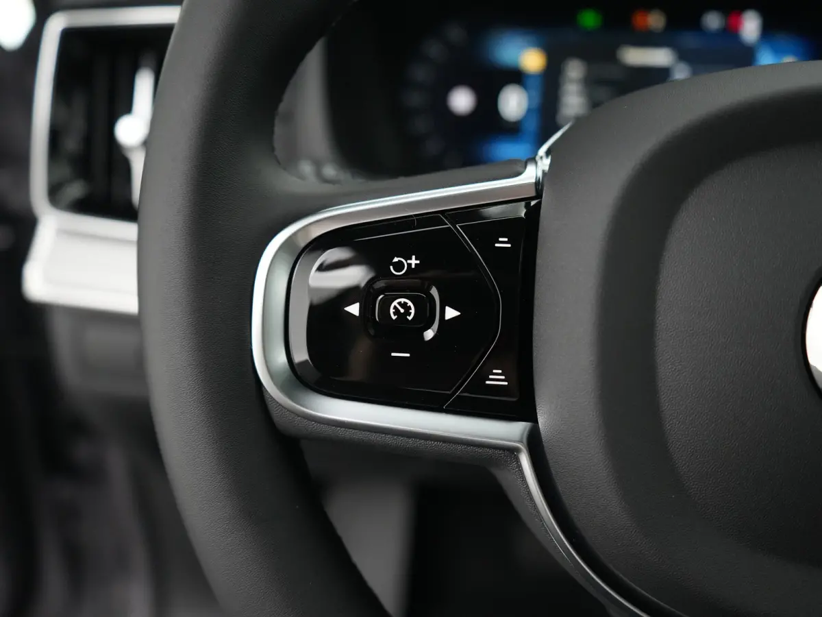 T8 Recharge AWD Ultra Dark Executive Edition | Luchtvering | Bowers & Wilkins | Head-Up | 360° Camera | 22" | Massage | Stoelventilatie