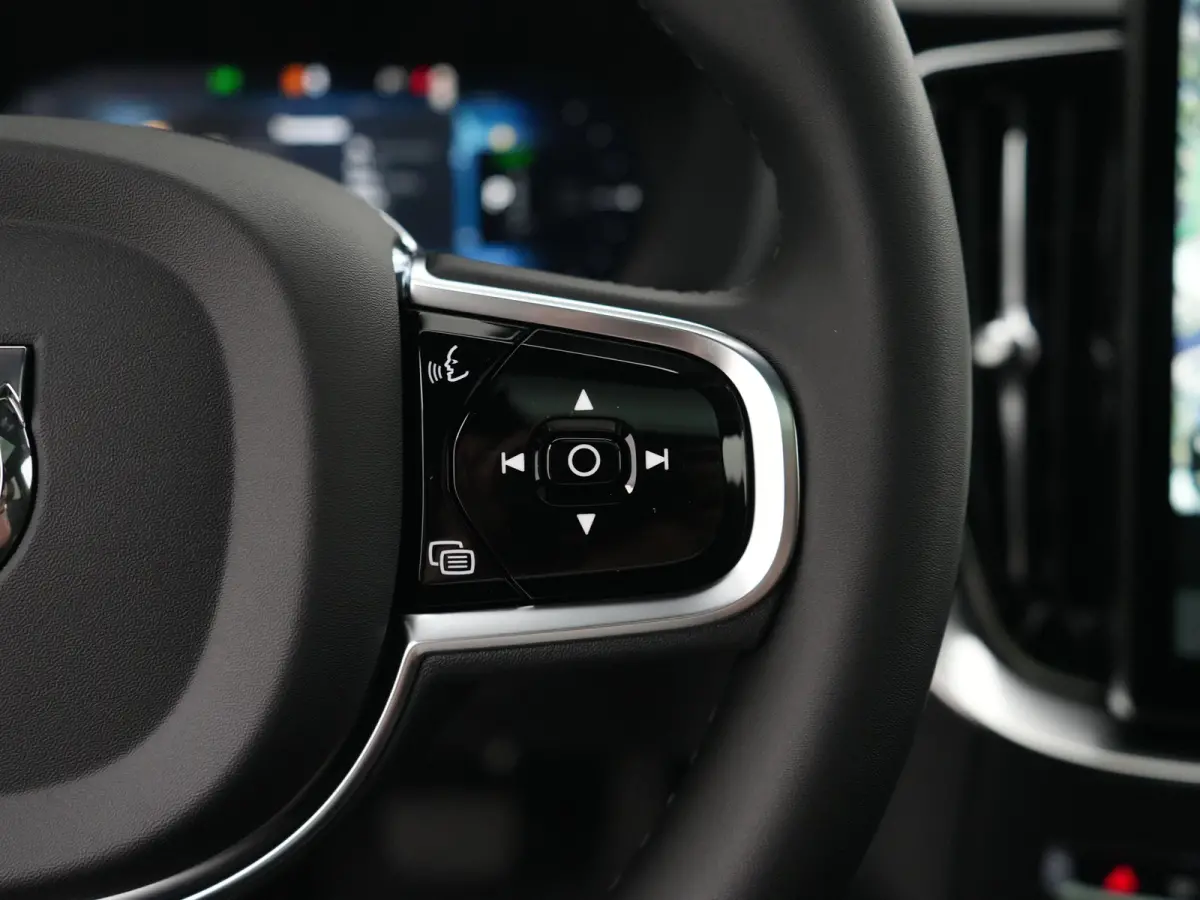 T8 Recharge AWD Ultra Dark Executive Edition | Luchtvering | Bowers & Wilkins | Head-Up | 360° Camera | 22" | Massage | Stoelventilatie
