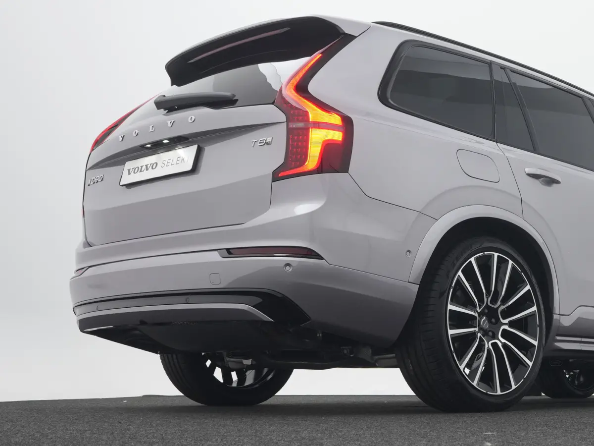 T8 Recharge AWD Ultra Dark Executive Edition | Luchtvering | Bowers & Wilkins | Head-Up | 360° Camera | 22" | Massage | Stoelventilatie
