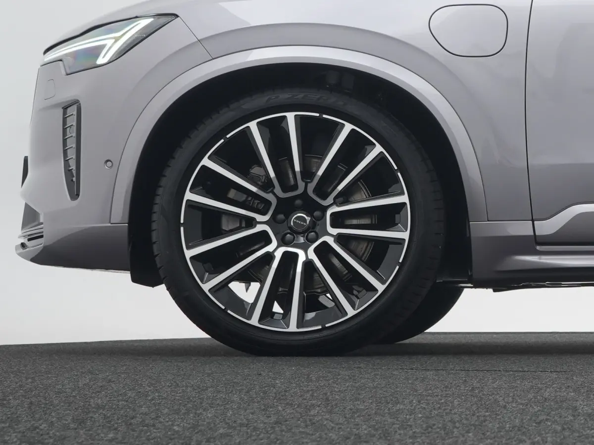 T8 Recharge AWD Ultra Dark Executive Edition | Luchtvering | Bowers & Wilkins | Head-Up | 360° Camera | 22" | Massage | Stoelventilatie