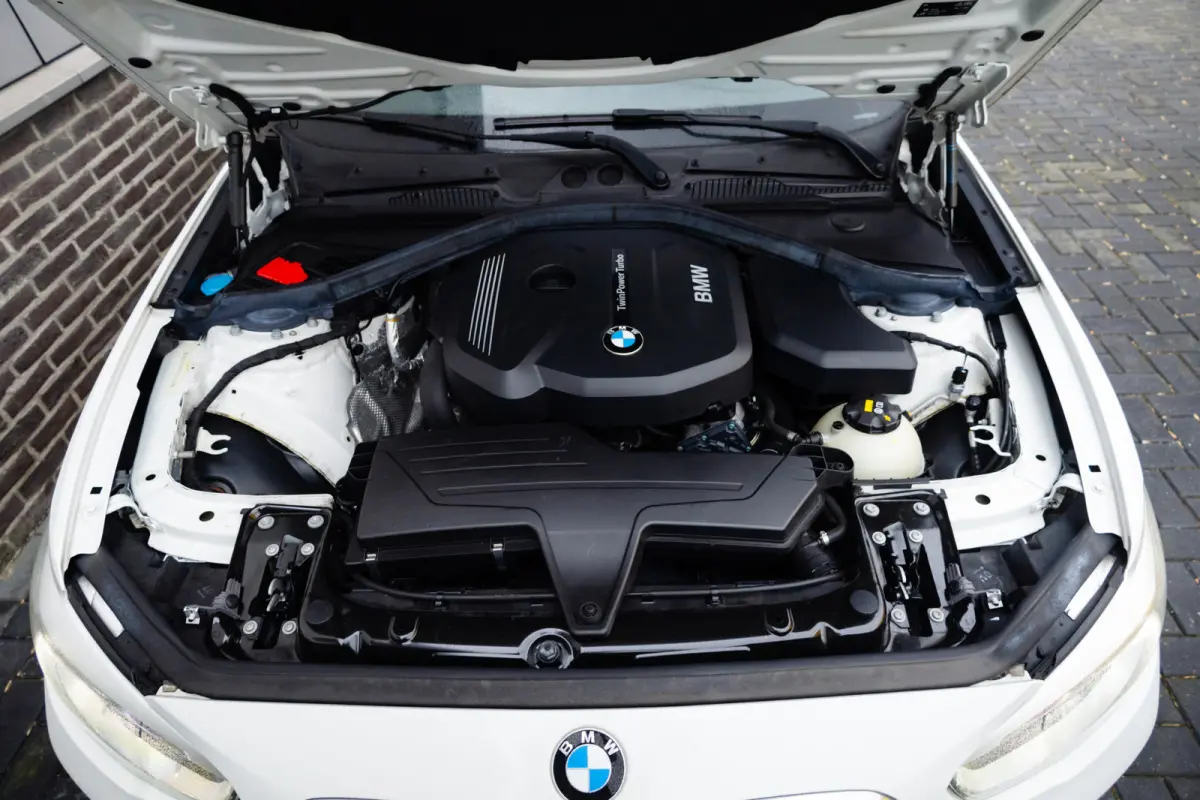 118i 136 pk Centennial Executive Sport-Line Sport-Line/ Org. NL/ 1e-Eig/ Adapt-LED/ Navi/ Clima/ Cruise/ PDC/ 17''LMV