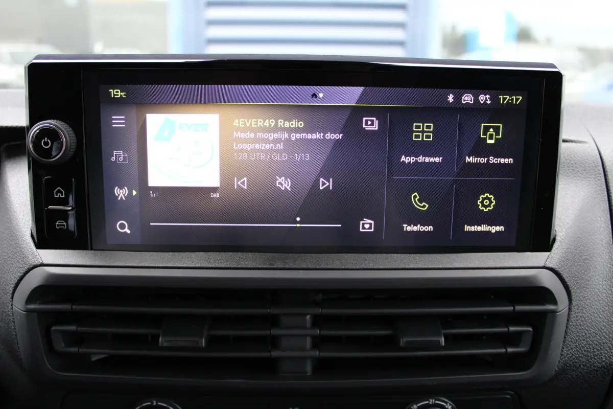 L3 75 kWh | 8 JAAR GARANTIE | CAMERA | NAVI | BETIMMERING | DRAADLOOS CARPLAY | COMFORT WAND |