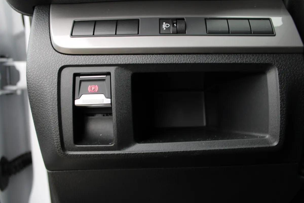 L3 75 kWh | 8 JAAR GARANTIE | CAMERA | NAVI | BETIMMERING | DRAADLOOS CARPLAY | COMFORT WAND |