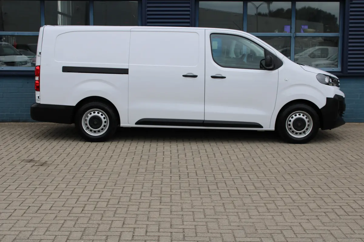 L3 75 kWh | 8 JAAR GARANTIE | CAMERA | NAVI | BETIMMERING | DRAADLOOS CARPLAY | COMFORT WAND |