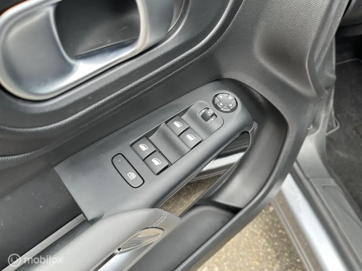 1.6 Plug-in Hybrid 225 PK C-SERIES/LUXE
