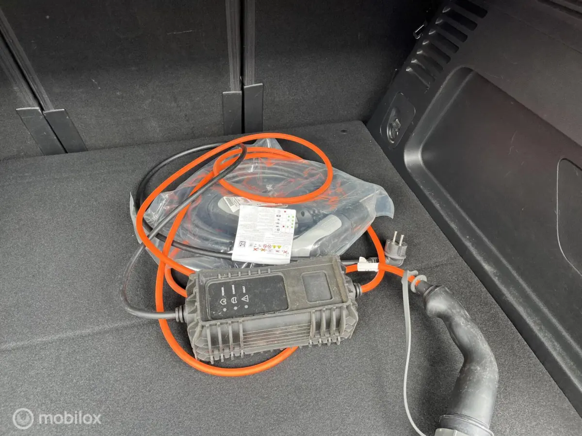 1.6 Plug-in Hybrid 225 PK C-SERIES/LUXE