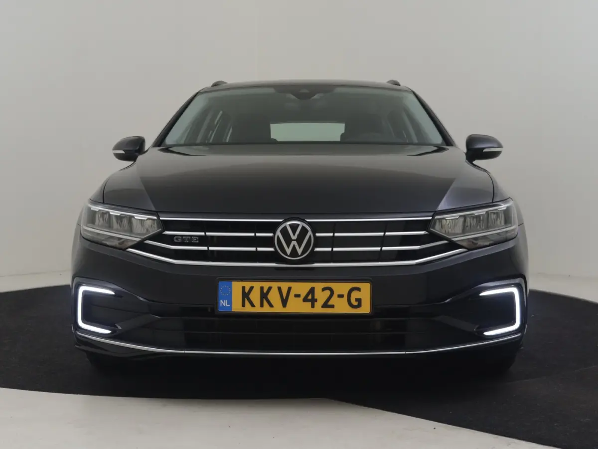 1.4 TSI PHEV GTE Business 218Pk DSG/AUTO | Elektr.Trekhaak | Camera | Cruise control adaptief | Apple carplay Android auto | Navigatie | DAB | LED | Stoelverwarming | 17"LMV