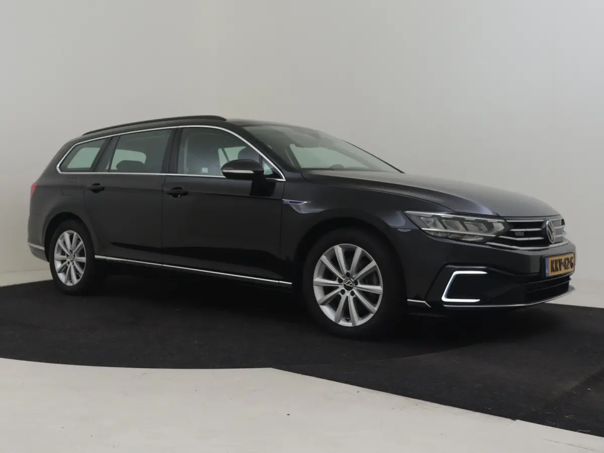 1.4 TSI PHEV GTE Business 218Pk DSG/AUTO | Elektr.Trekhaak | Camera | Cruise control adaptief | Apple carplay Android auto | Navigatie | DAB | LED | Stoelverwarming | 17"LMV