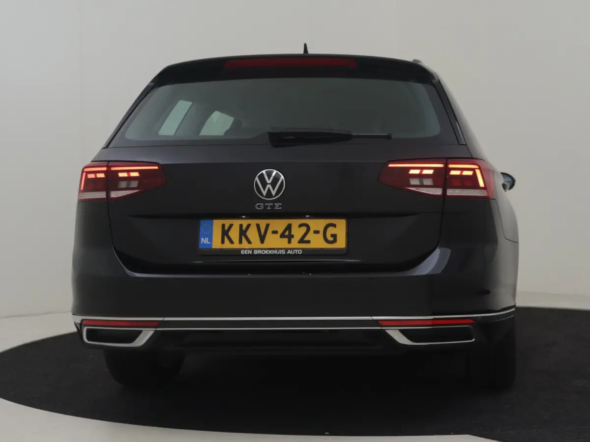 1.4 TSI PHEV GTE Business 218Pk DSG/AUTO | Elektr.Trekhaak | Camera | Cruise control adaptief | Apple carplay Android auto | Navigatie | DAB | LED | Stoelverwarming | 17"LMV