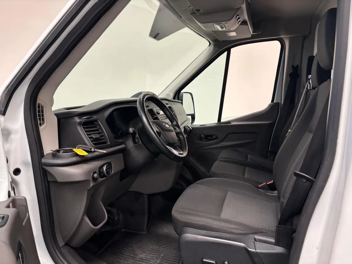 310 2.0 TDCI L2H2 Trend 130PK Airco Cruise Control Stoelverwarming Verwarmbare voorruit Parkeersensoren Elektrische verstelbare voorstoel