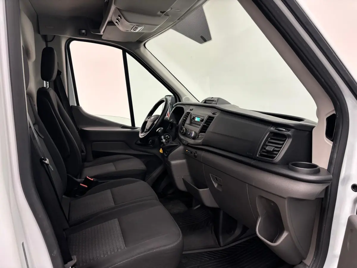 310 2.0 TDCI L2H2 Trend 130PK Airco Cruise Control Stoelverwarming Verwarmbare voorruit Parkeersensoren Elektrische verstelbare voorstoel