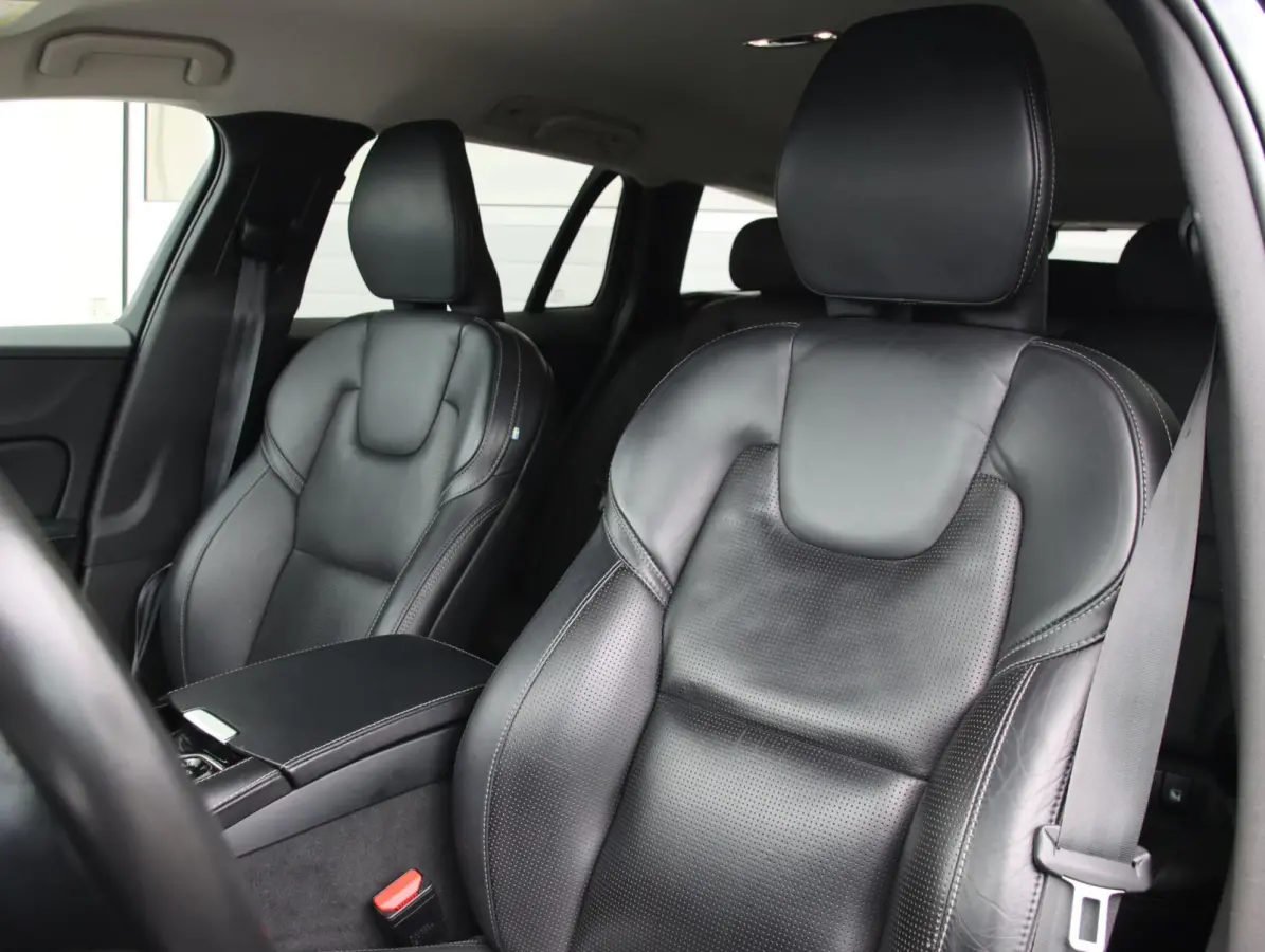 2.0 T6 Recharge AWD 340PK Inscription | Memory | H&K Audio | Trekhaak