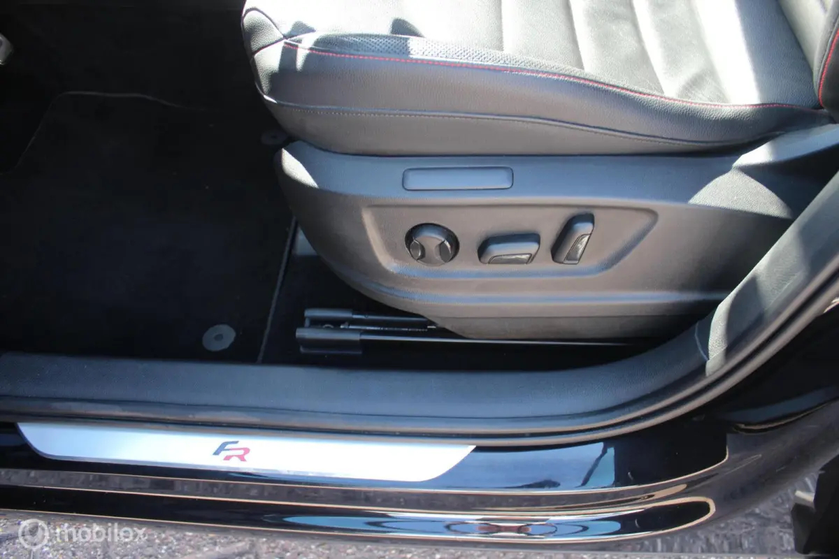 1.5 TSI FR Bsn Virtual/Leder/Trekhaak/Beats/19Inch