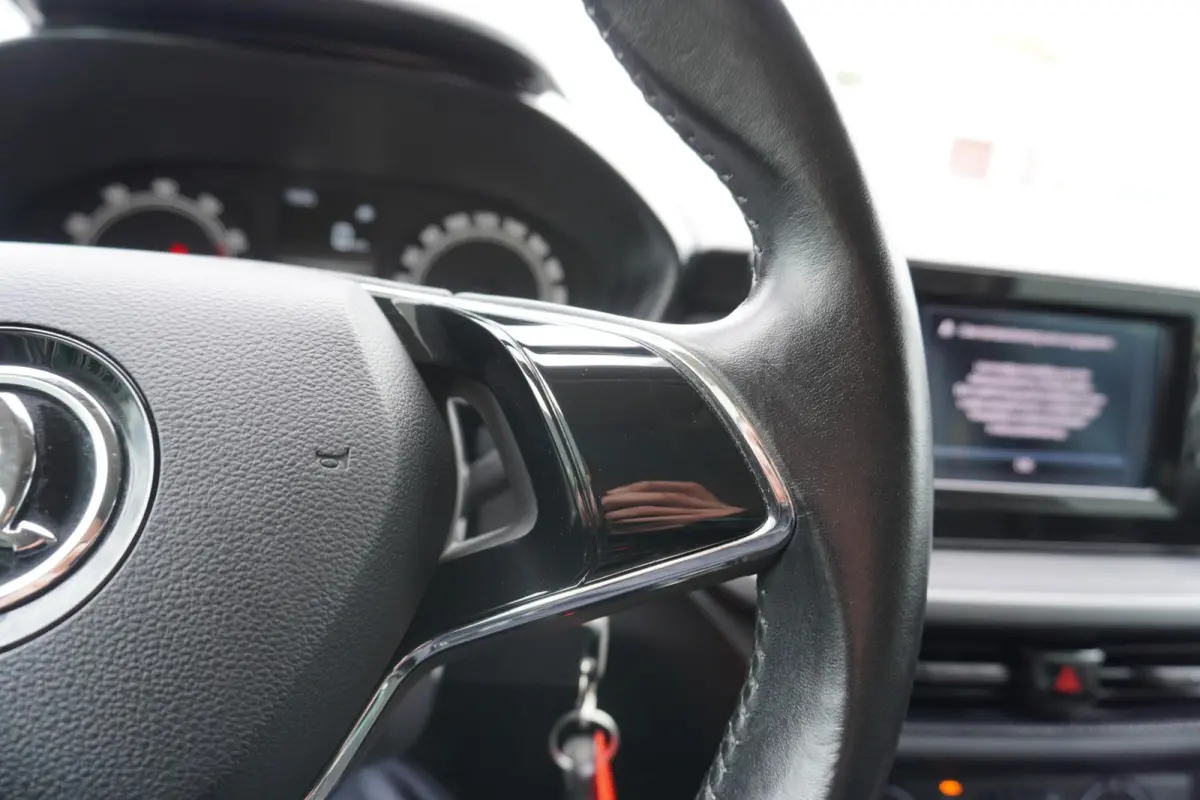 1.0 TSI 95pk Active | LaneAssist | Airco | DAB | VermoeidheidsHerkenning